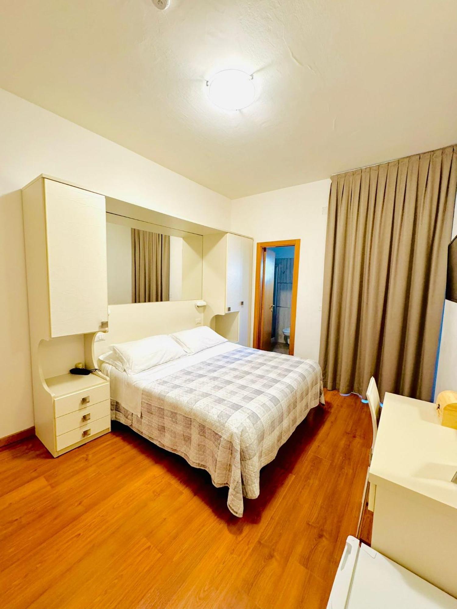 Hotel Butterfly Wellness & Spa Rimini Kültér fotó
